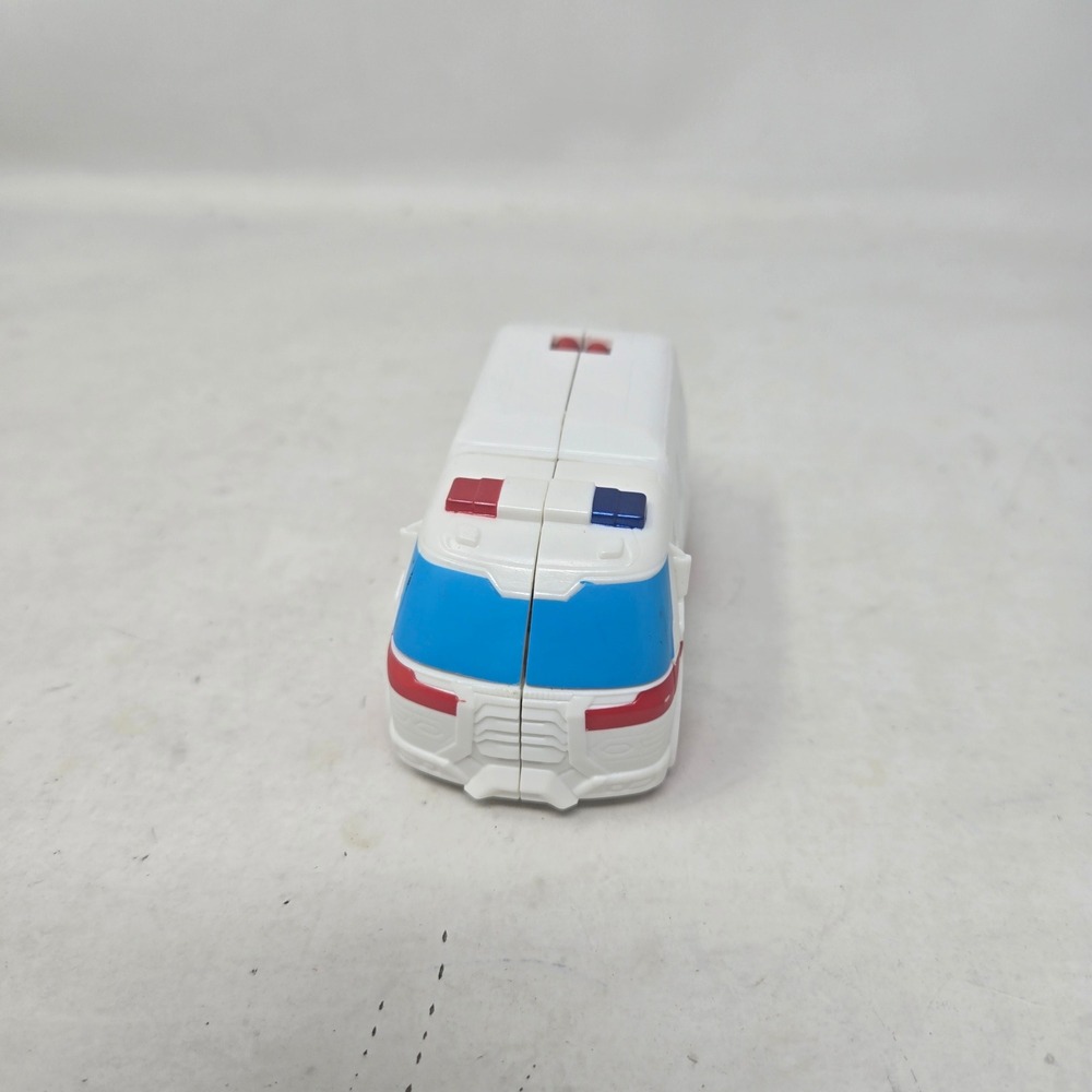 Transformers Cyberverse Spark Armor Ratchet Ambulance Action Figure White Red